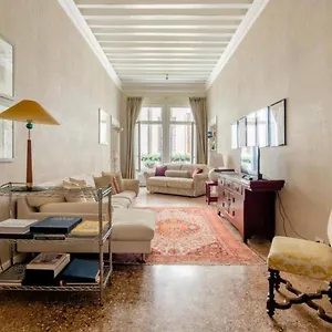 San Samuele Apartment Venice